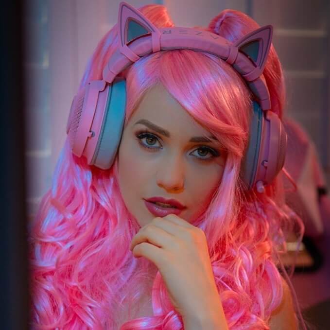 Mia Malkova's avatar.